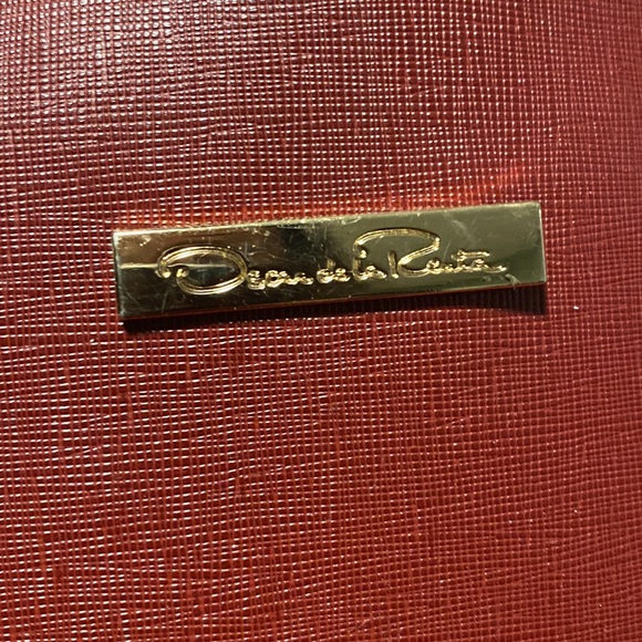 Oscar De La Renta 47 Bag Tote - Picture 2 of 2